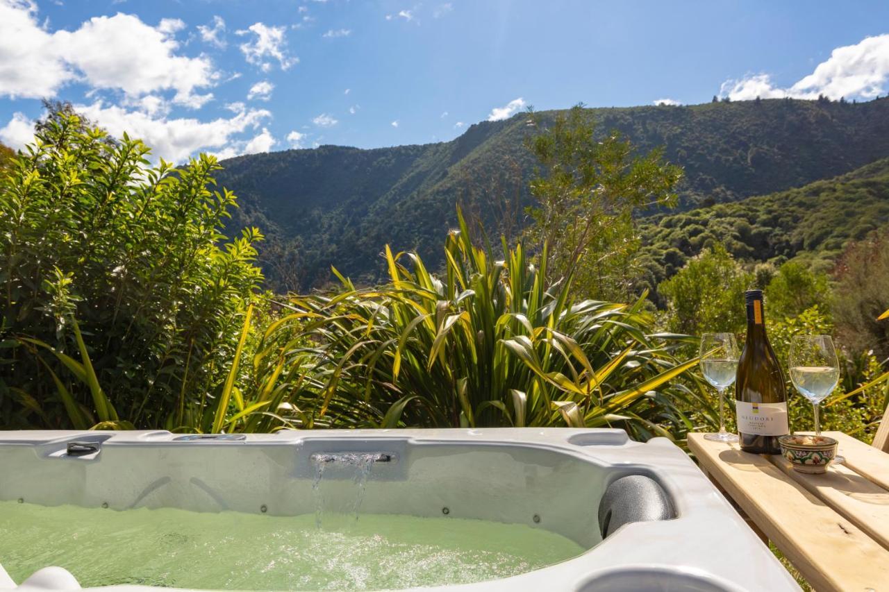 Villa The Resurgence Motueka Esterno foto