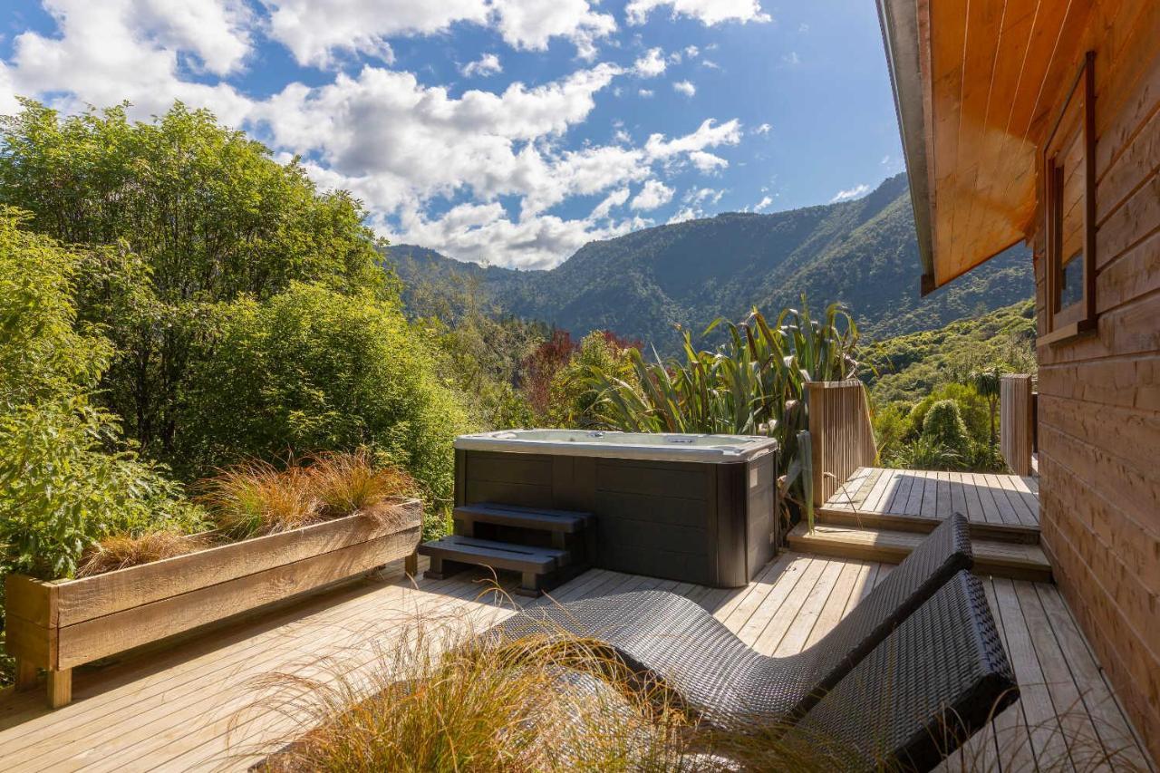 Villa The Resurgence Motueka Esterno foto